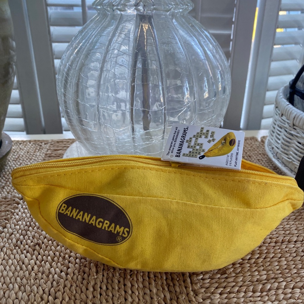 Bananagrams Game - Picture 5 of 11